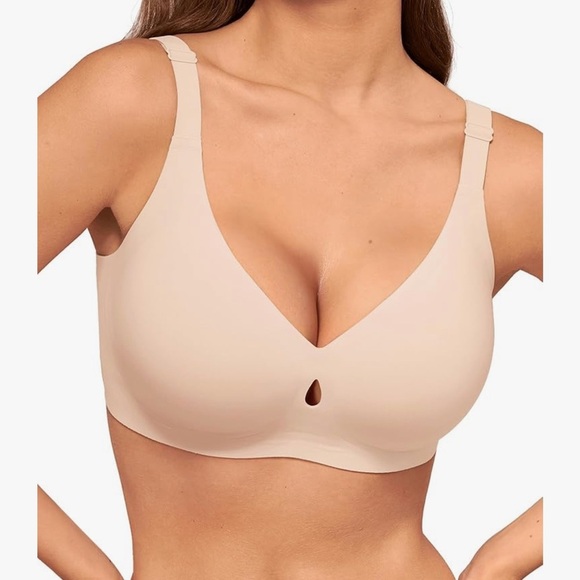 Wireless, Seamless Nude Bra - Picture 5 of 7